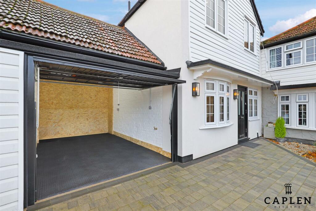 Additional image 25 of Coopers Hill, Ongar
