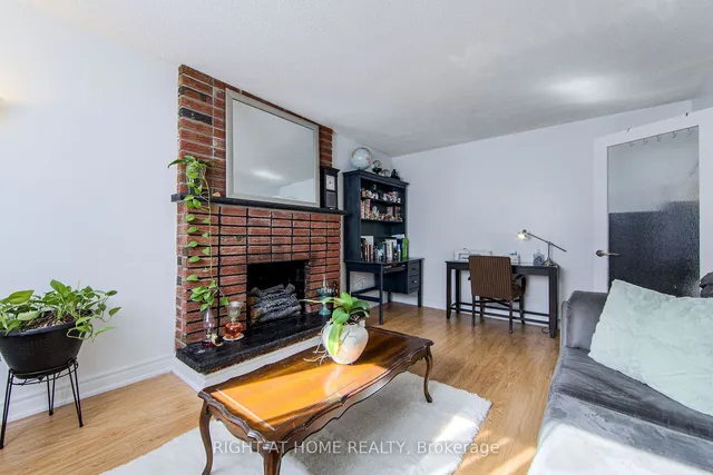 Additional image 8 of 70 Longsword Dr