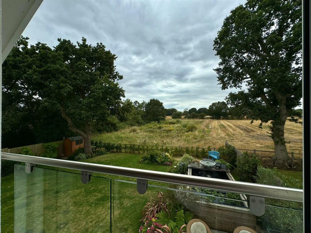 Additional image 4 of Oaklands Stoney Hills, Burnham-On-Crouch
