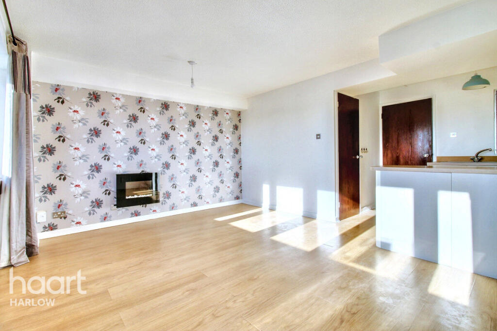 Additional image 4 of Harlow, Harlow