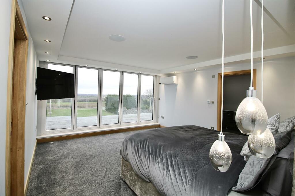 Additional image 15 of Noak Hill Road, Billericay
