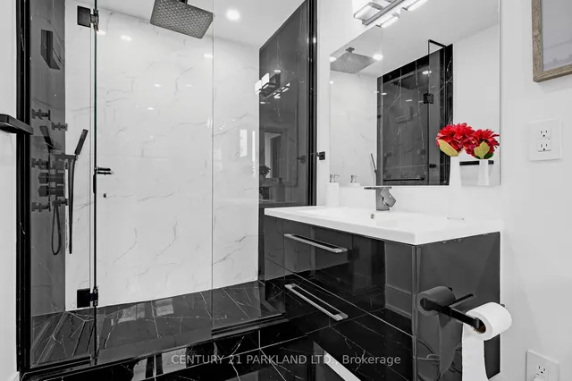 Additional image 22 of 978 Carlaw Ave
