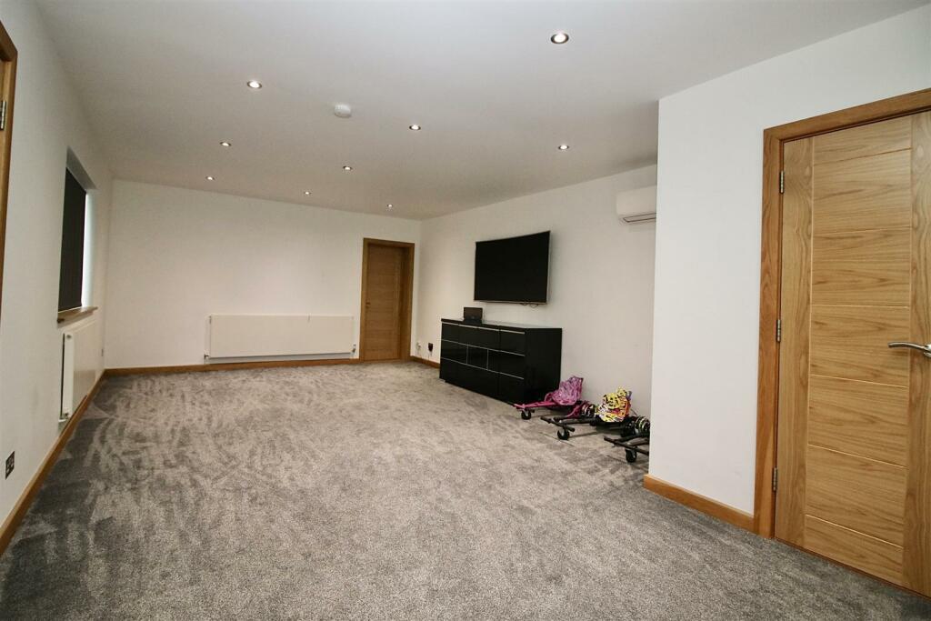 Additional image 9 of Noak Hill Road, Billericay