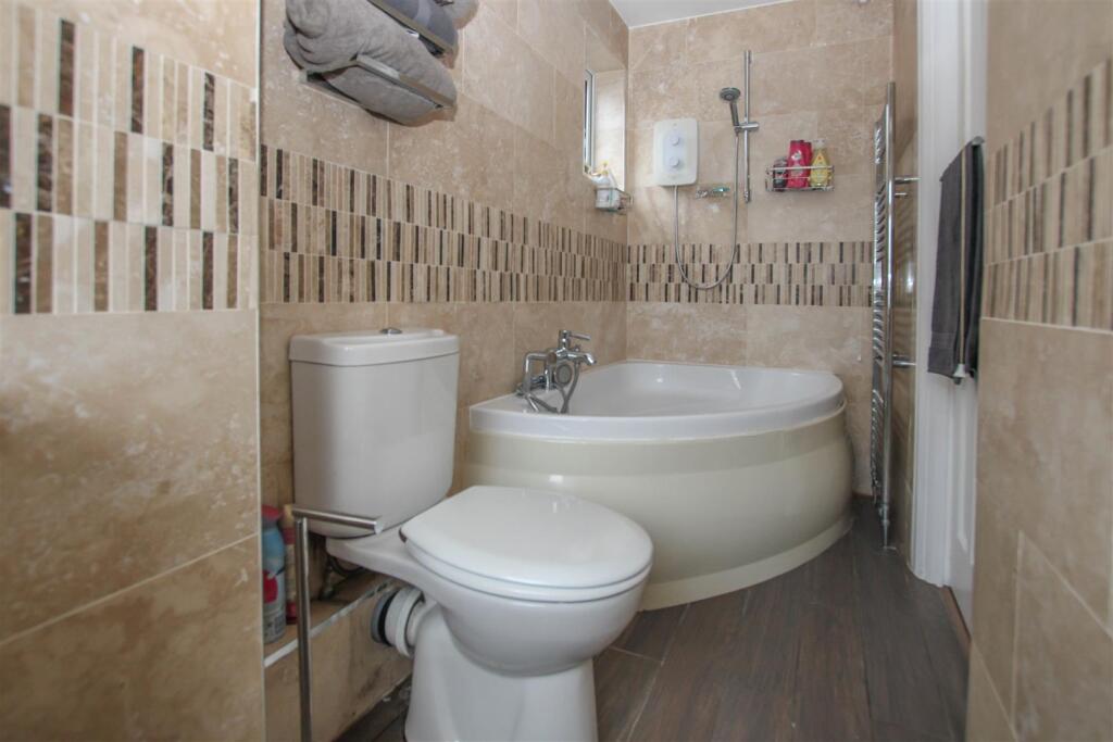 Additional image 12 of Manor Way, Brentwood