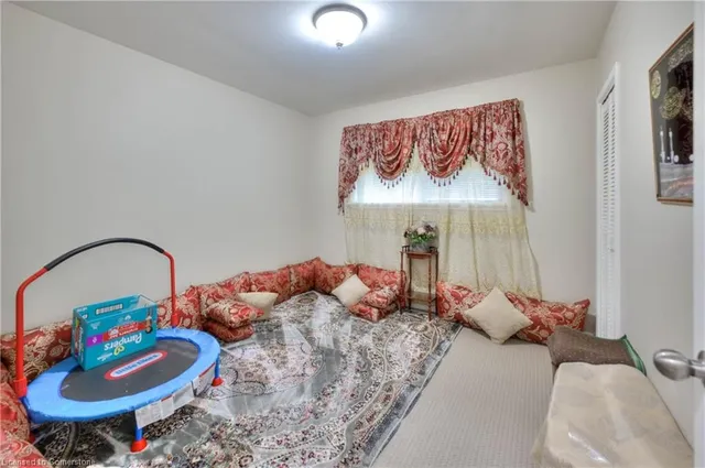 Additional image 20 of 42 Acacia St