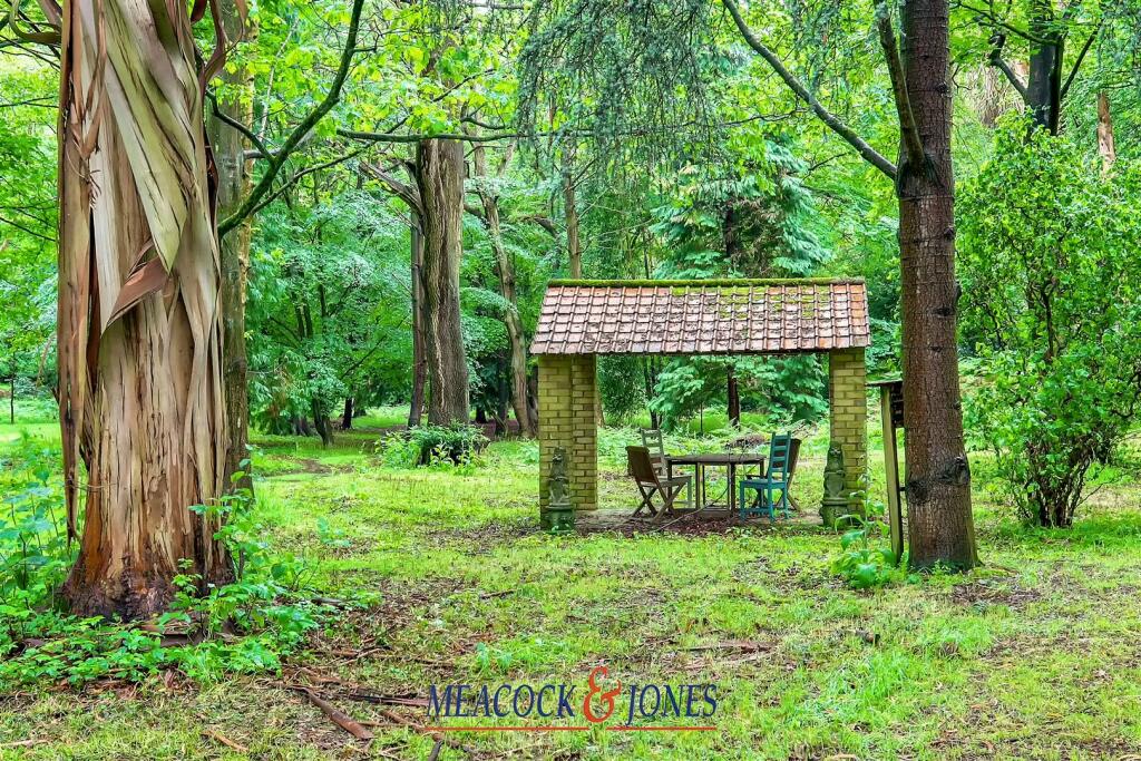 Additional image 32 of Mores Lane, Pilgrims Hatch, Brentwood