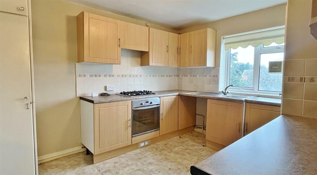 Additional image 5 of Walton Road, Walton-on-the-Naze