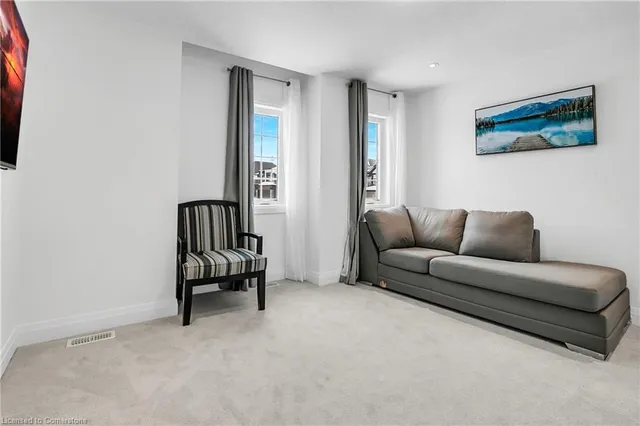 Additional image 32 of 528 Nathalie Cres