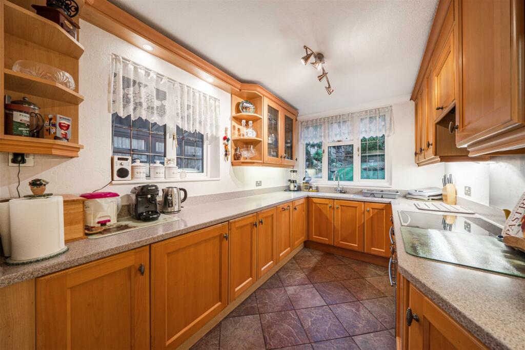 Additional image 12 of Lackford Road, Chipstead, Coulsdon