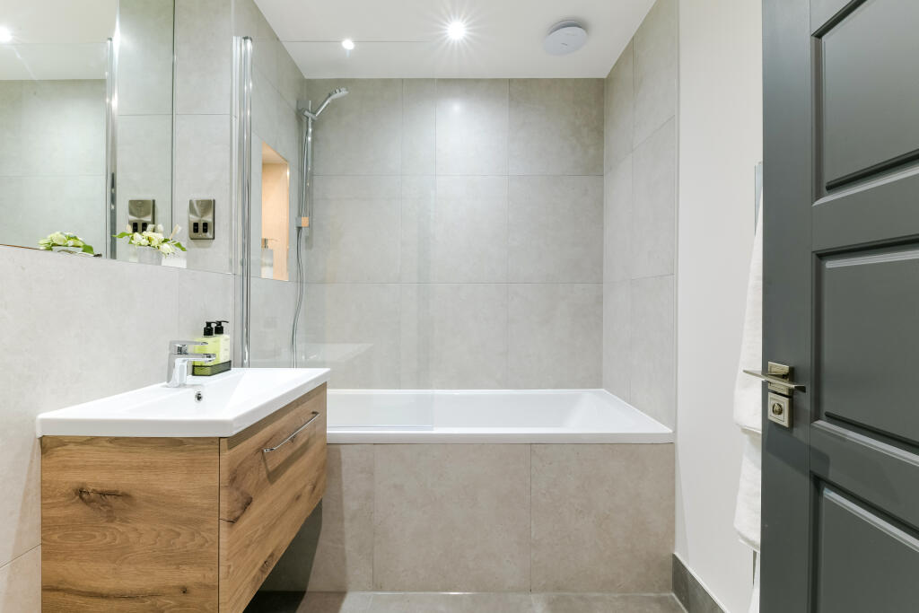 Additional image 8 of Harestone Gardens, Caterham, CR3