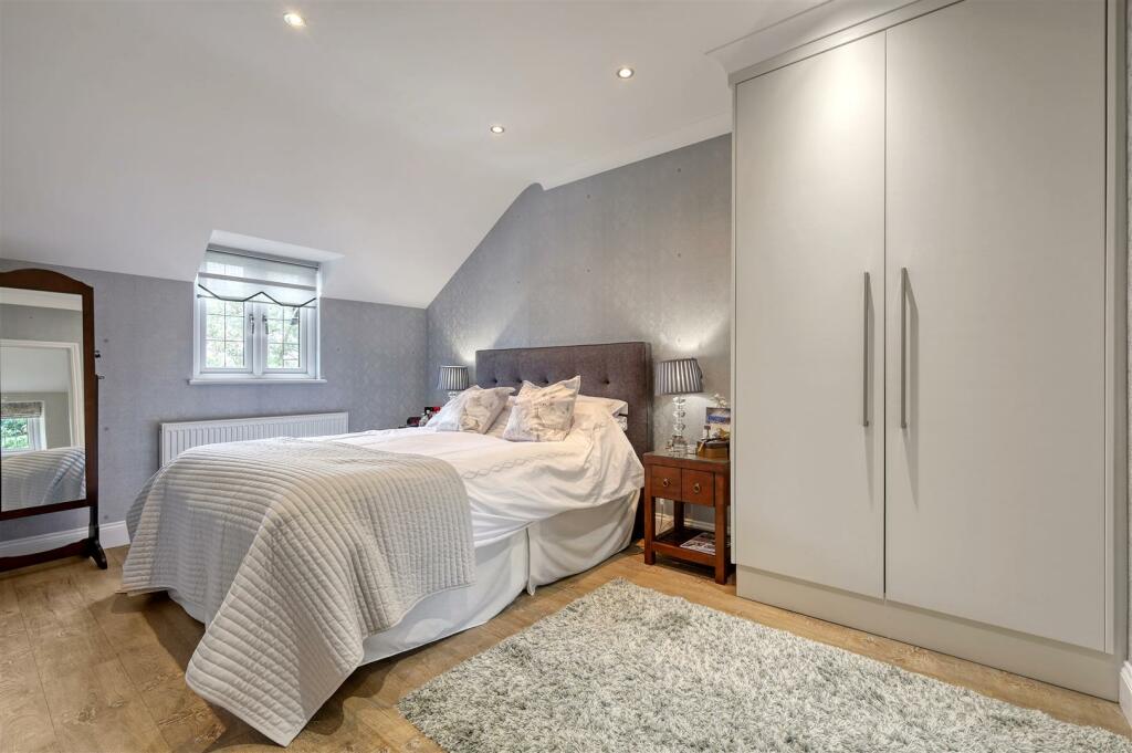 Additional image 18 of Stunning Detached Cottage:  Roydon