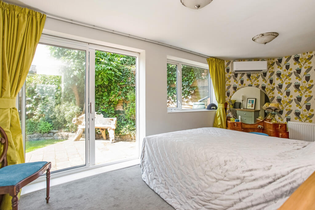 Additional image 8 of Dunedin Drive, Caterham, CR3