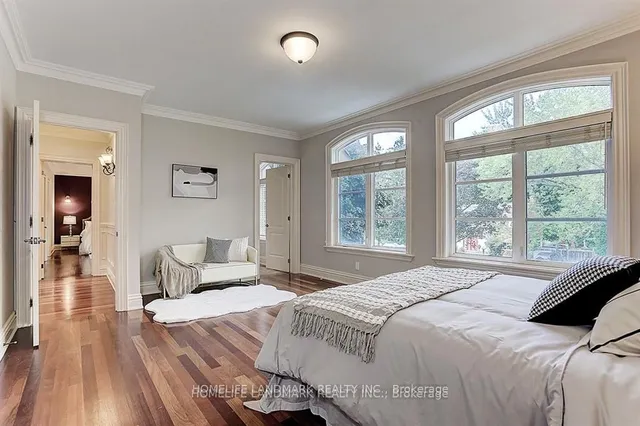 Additional image 30 of 34 Moccasin Tr