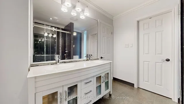 Additional image 31 of 94 Flamingo Cres