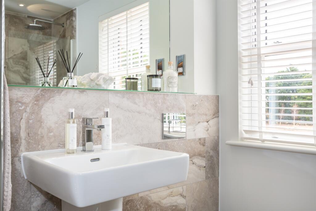 Additional image 11 of Manningtree Park, Mistley, Manningtree