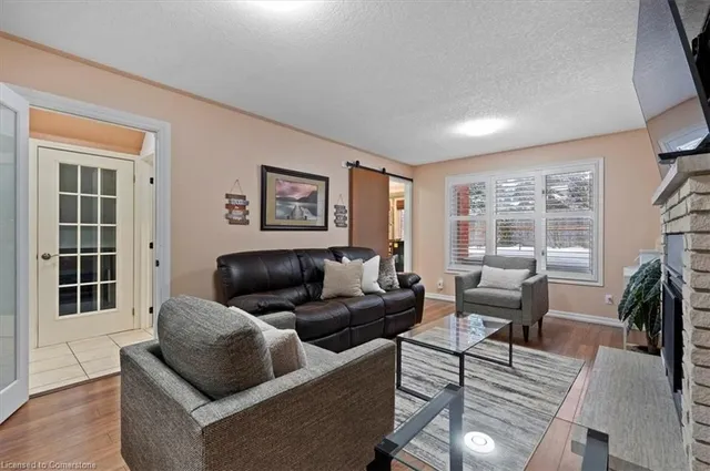 Additional image 22 of 7 Chandos Dr