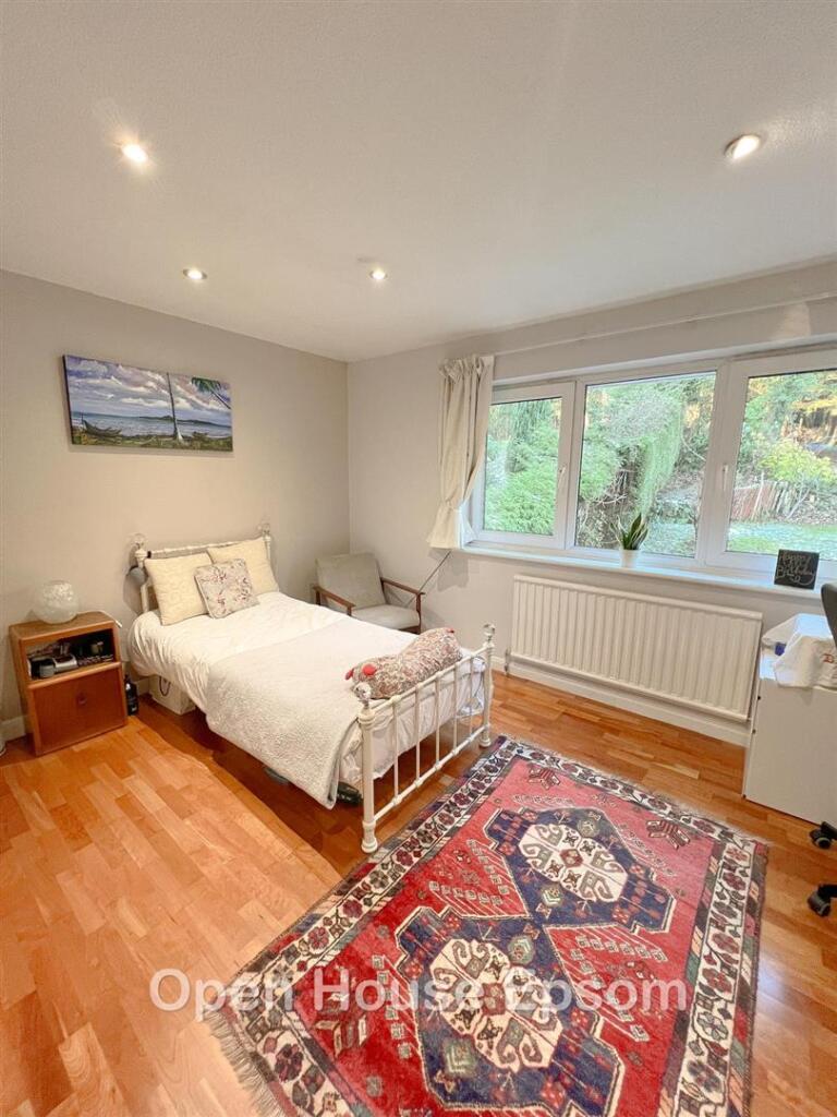 Additional image 36 of Boundary Way, Croydon