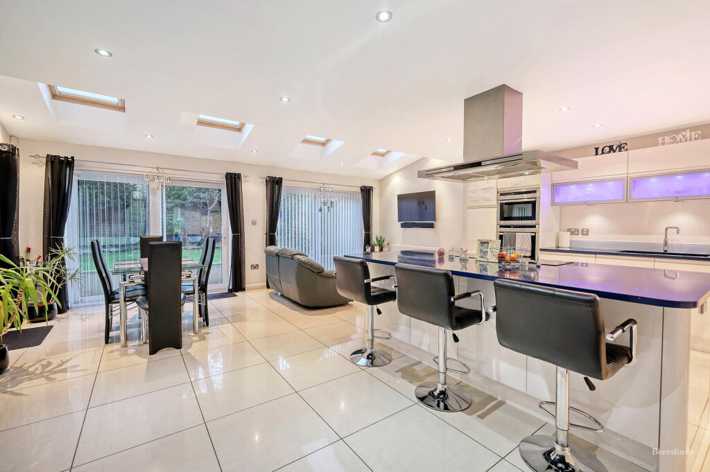 Additional image 9 of West Park Avenue, Billericay, CM12