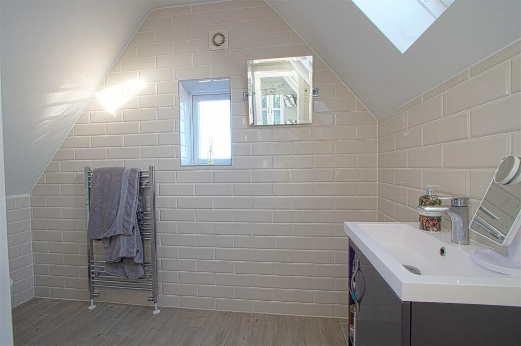 Additional image 8 of Rosebay Avenue, Billericay