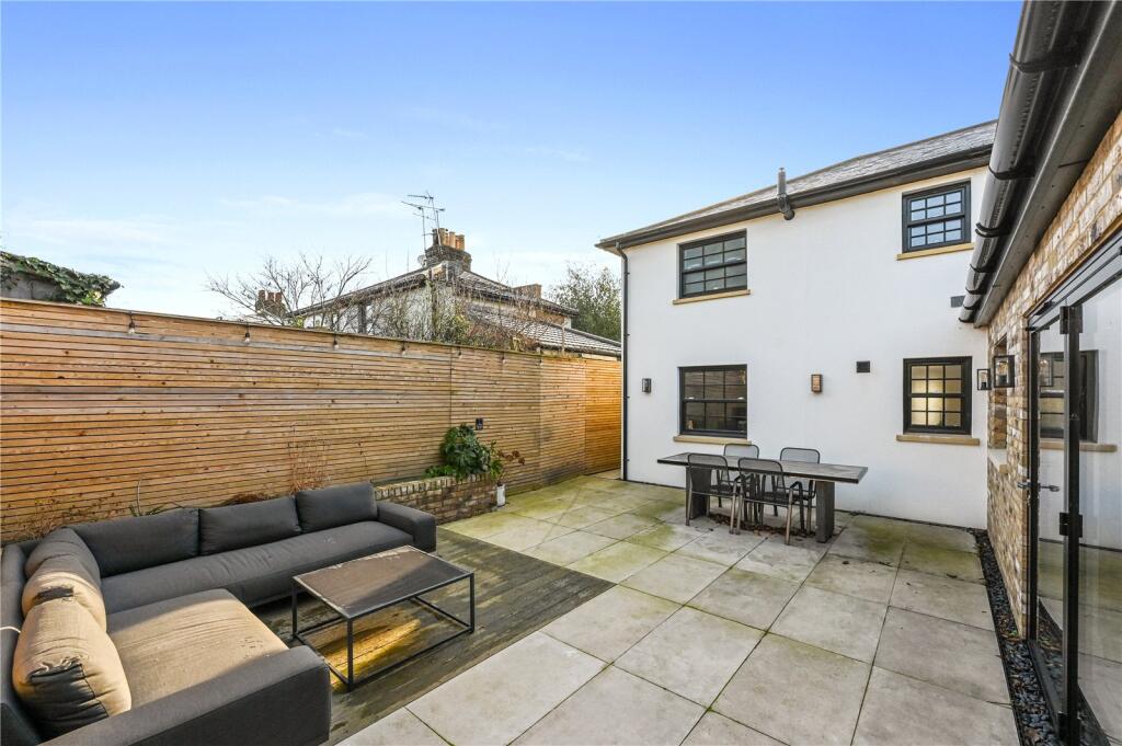 Additional image 25 of Van Diemans Lane, Chelmsford, Essex, CM2