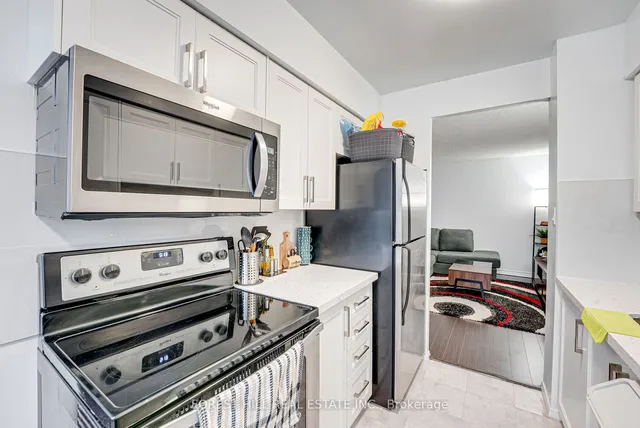 Additional image 6 of 633 Bay St Unit 2308
