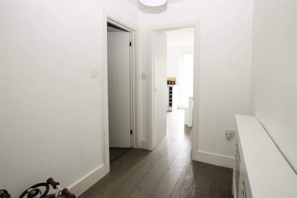 Additional image 7 of Crescent Road, Warley, Brentwood