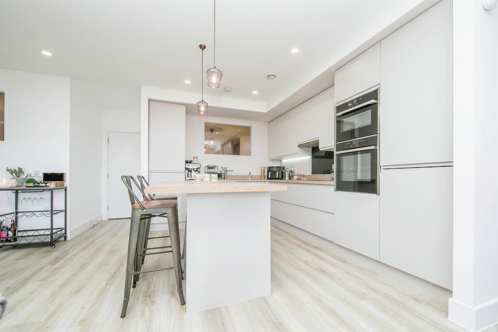 Additional image 17 of Bergholt Road, Colchester