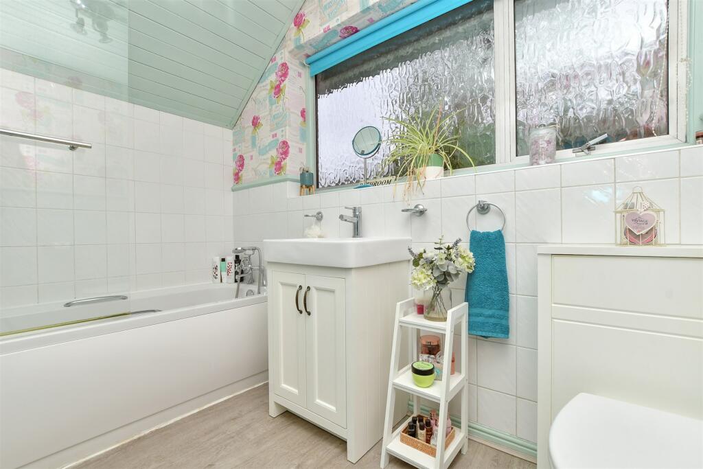 Additional image 12 of Mitchley Avenue, South Croydon, Surrey