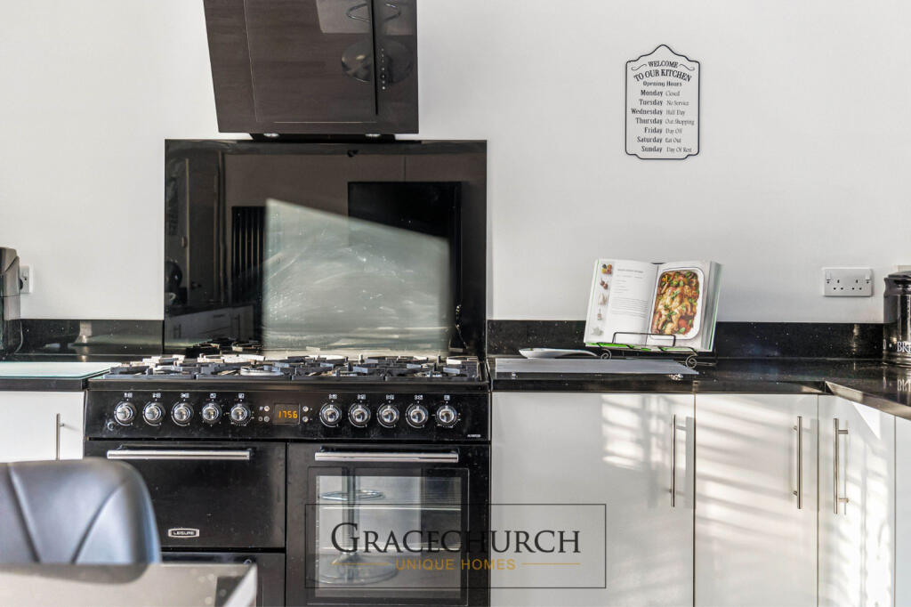 Additional image 10 of Elm Close, Epping CM16