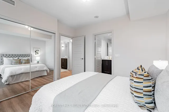 Additional image 17 of 28 Linden St Unit 1204