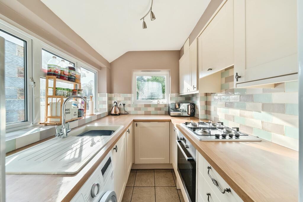 Additional image 20 of Park Road, Caterham, CR3