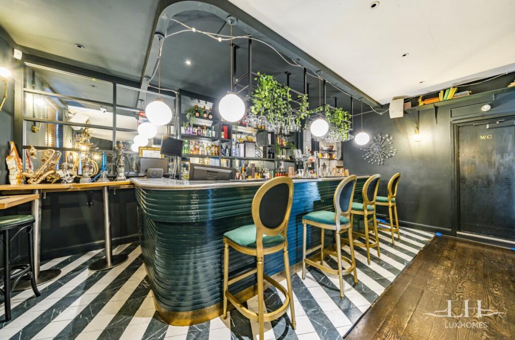 Additional image 4 of Library Bar, High Street, Ingatestone