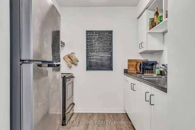 Additional image 11 of 650 Lawrence Ave Unit 405