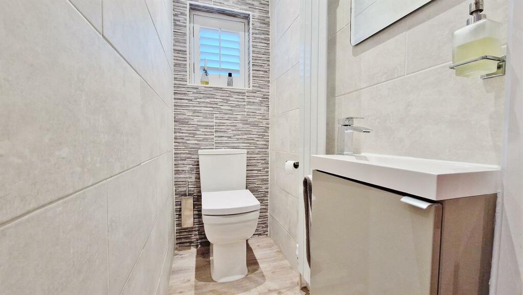 Additional image 18 of Beatrice Road, Walton On The Naze