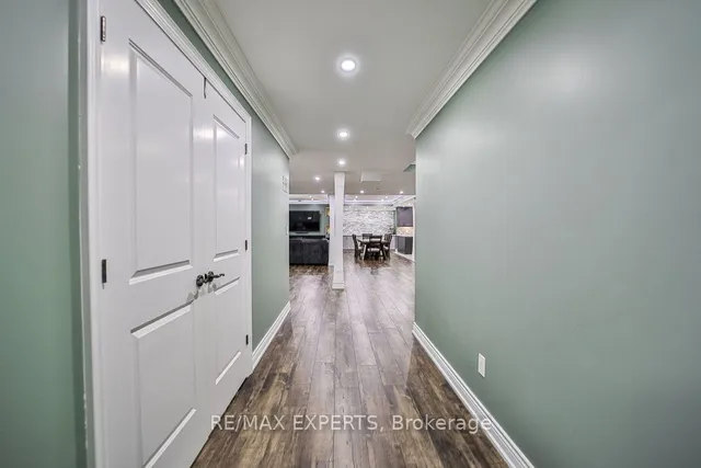 Additional image 29 of 28 Pendergast Crt