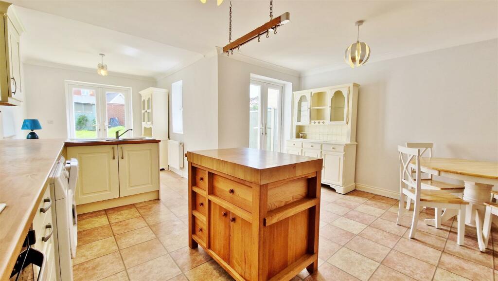 Additional image 8 of Third Avenue, Walton On The Naze