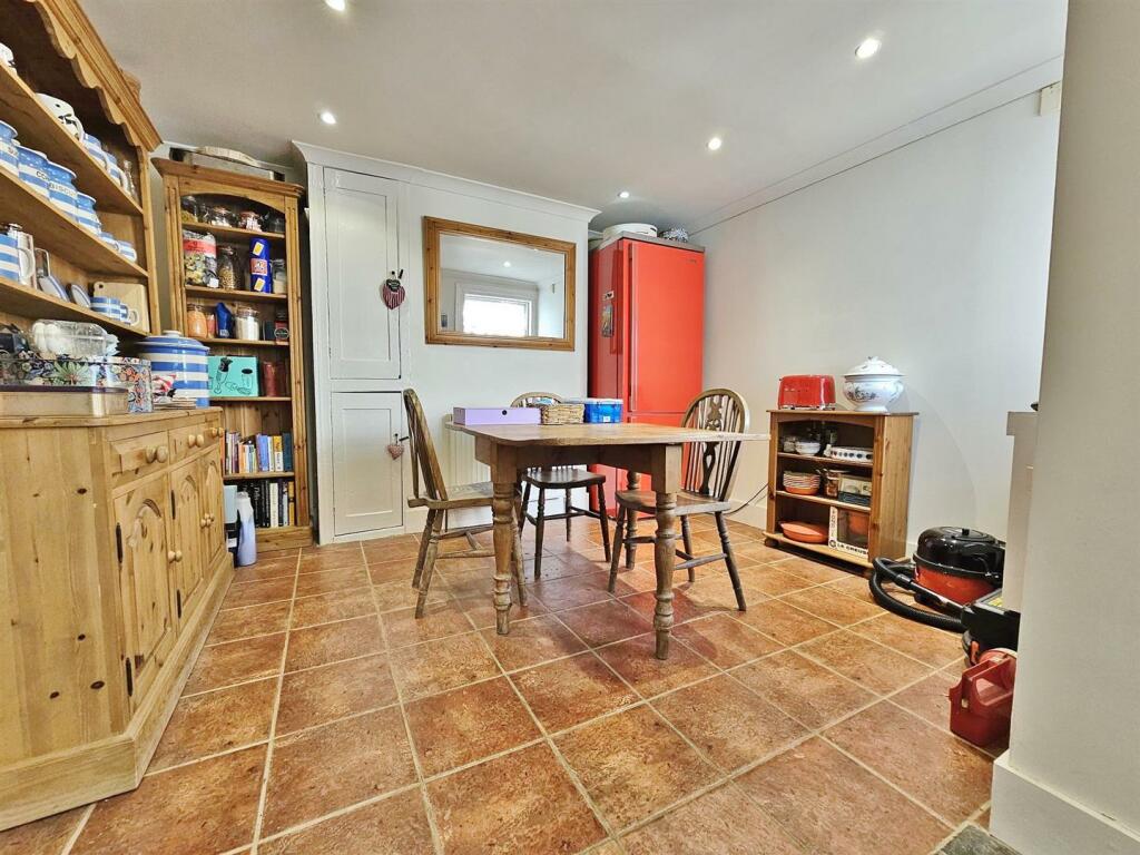 Additional image 10 of High Street, Thorpe-Le-Soken