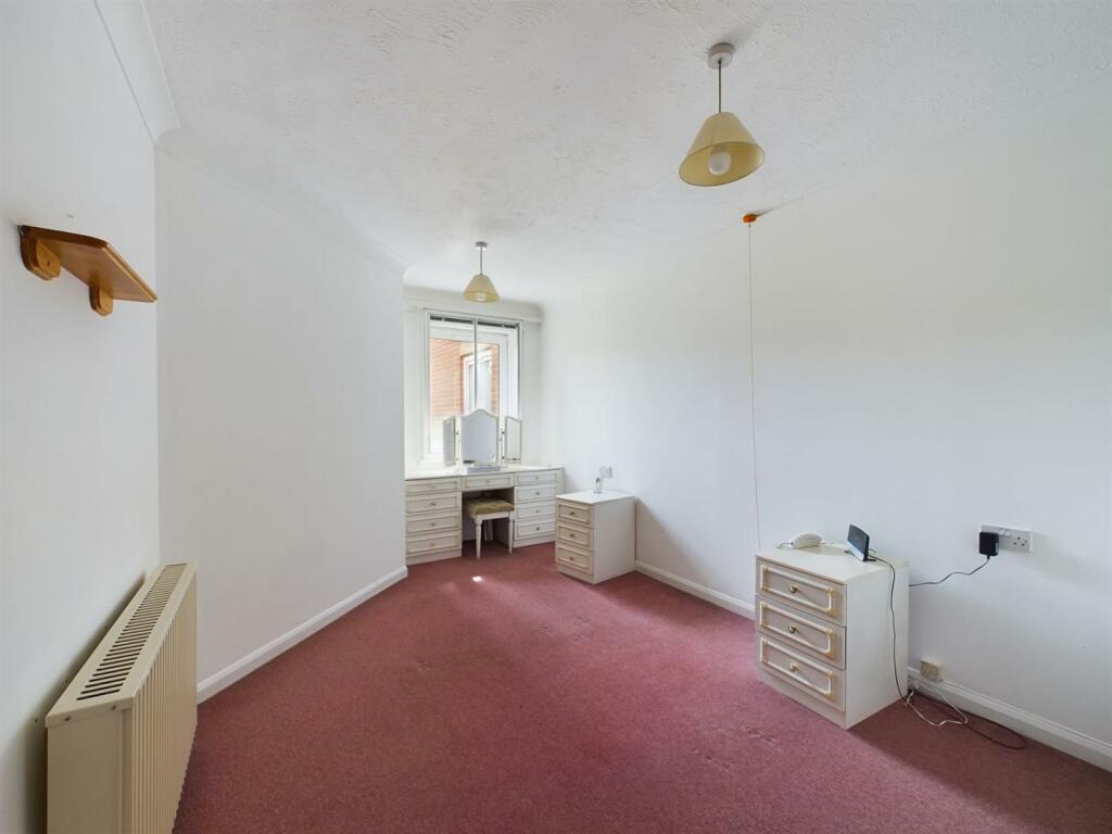 Additional image 4 of Brighton Road, Coulsdon