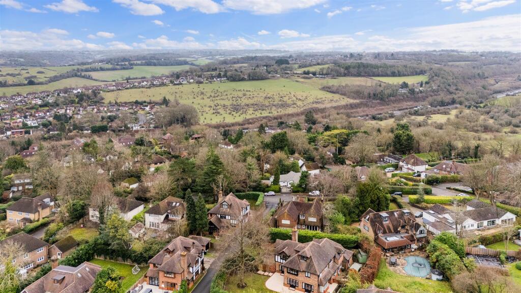 Additional image 25 of High Oaks Close, Coulsdon