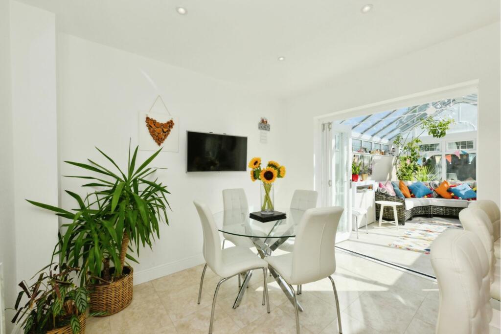 Additional image 5 of Elwood, Harlow, CM17