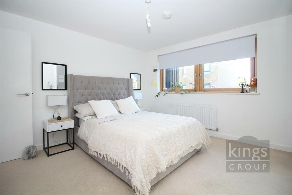 Additional image 12 of New Pond Street, Newhall