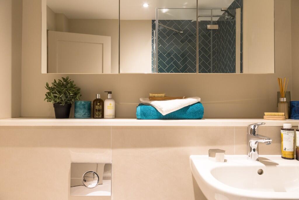 Additional image 5 of Wellesley Road, Croydon, London, CR0