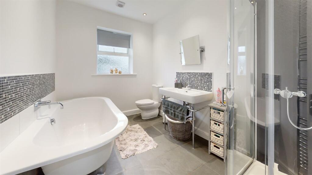 Additional image 25 of Rhosesmor, Mold