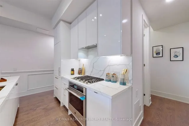 Additional image 8 of 165 Pears Ave Unit Th13