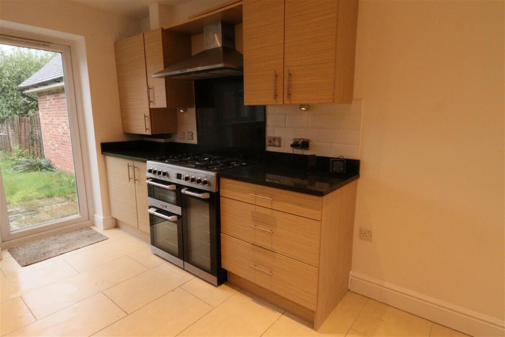 Additional image 4 of Longmead Avenue, Chelmsford, CM2 7EY