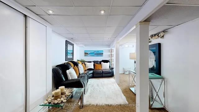 Additional image 30 of 27 Granada Cres