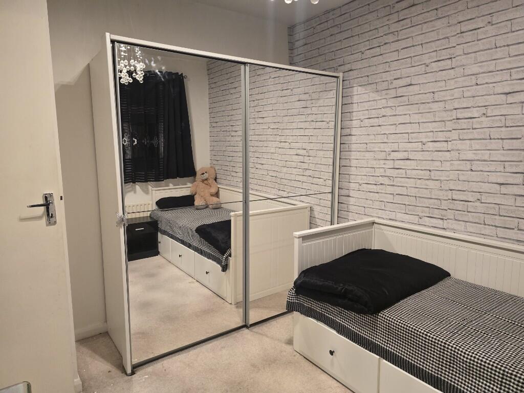 Additional image 5 of Gravel Hill, Croydon, London, CR0