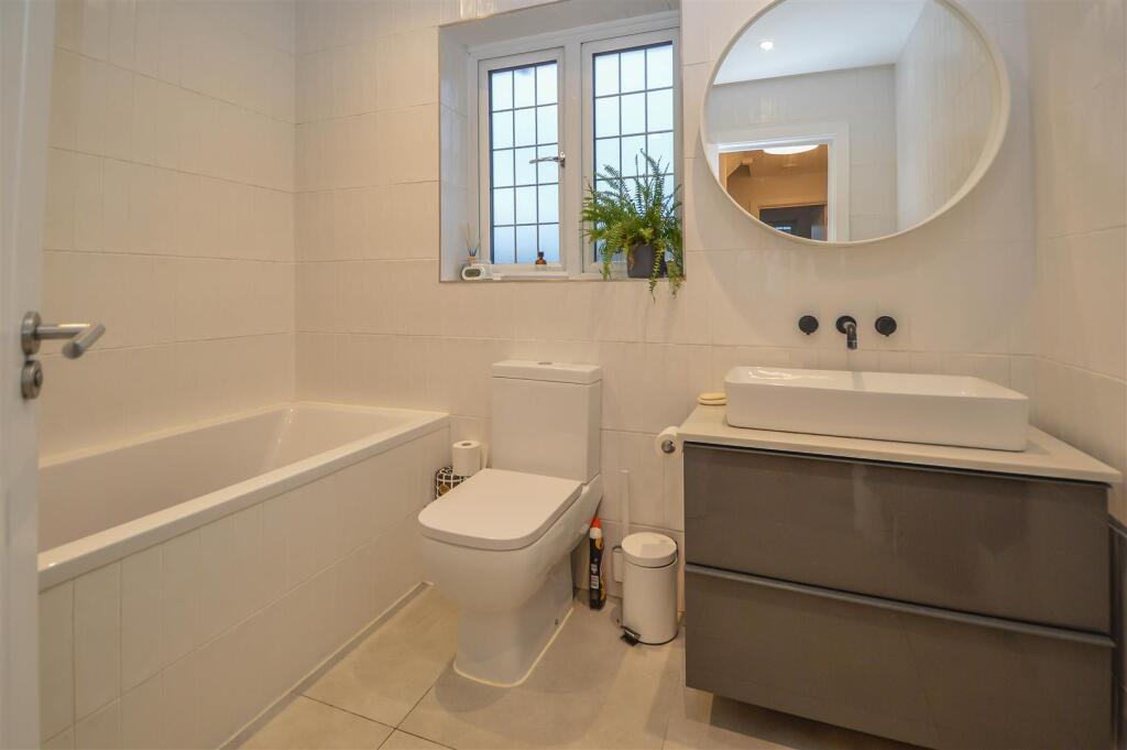 Additional image 20 of St. Nicholas Grove, Ingrave, Brentwood