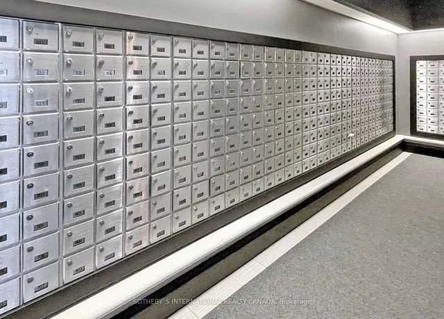 Additional image 37 of 19 Grand Trunk Cres Unit 707