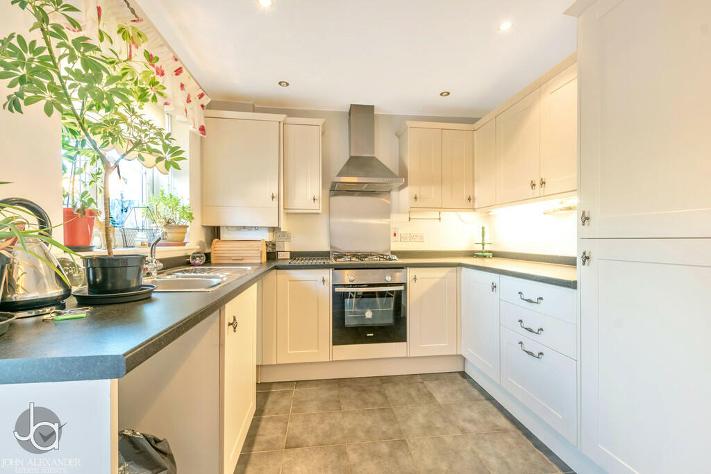 Additional image 5 of Queen Elizabeth Way, Colchester